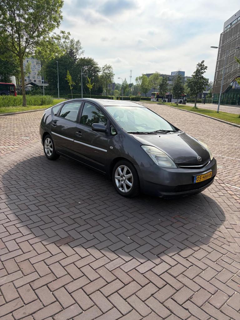 Toyota Prius 1.5 HSD 2009 Grijs – Zeer nette en zuinige auto, Auto's, Climate control, 4 cilinders, 23 km/l, Origineel Nederlands
