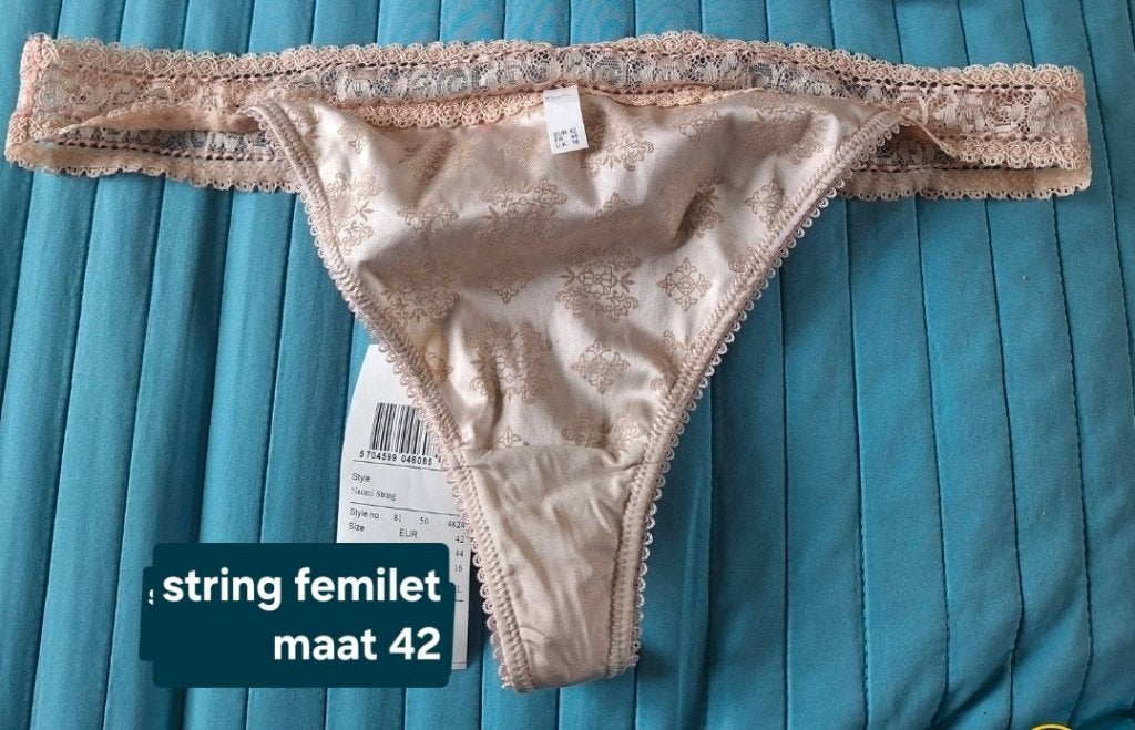 lingerie set 75f/42, Kleding | Dames, Femilet, Verzenden, Overige kleuren, BH