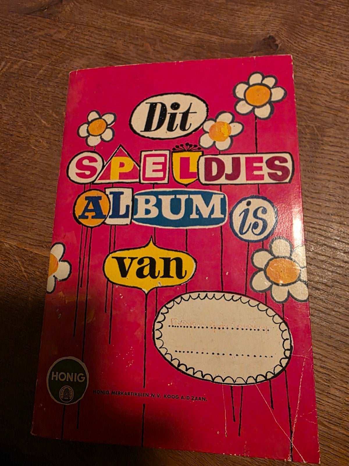 Grote verzameling speldjes en speldjesalbum, Ophalen of Verzenden, Gebruikt, Overige onderwerpen, Speldje of Pin