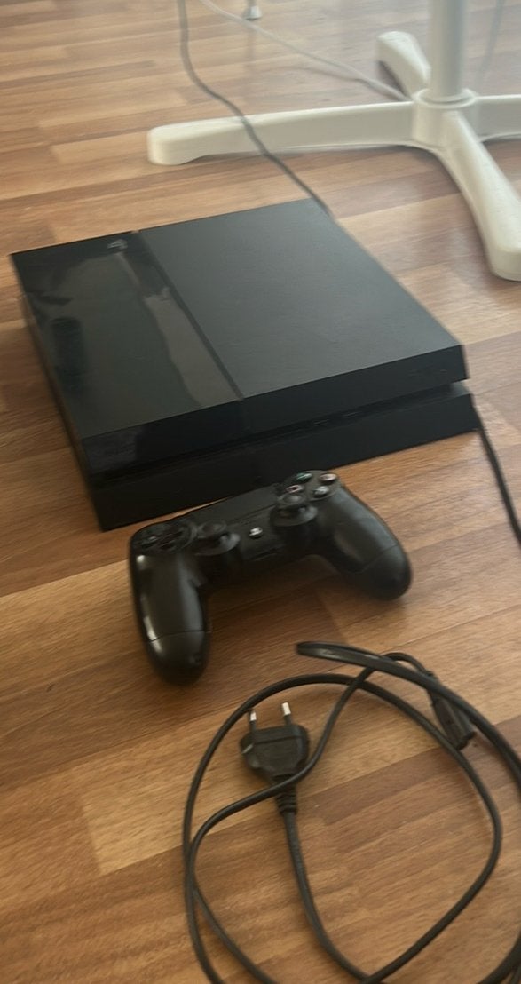 PlayStation 4 13.02 met/zonder spellen en controller, Spelcomputers en Games, Ophalen, Zo goed als nieuw, Met 1 controller, Slim