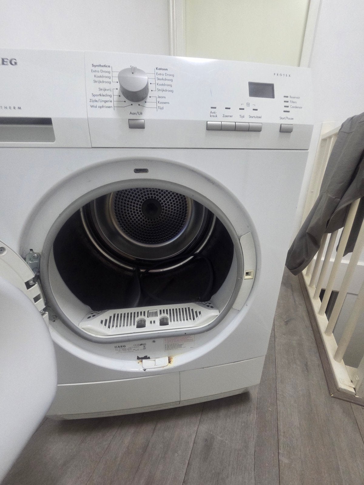 AEG Lavatherm T65370AH3 Condensdroger, Ophalen, 6 tot 8 kg, Gebruikt, Voorlader