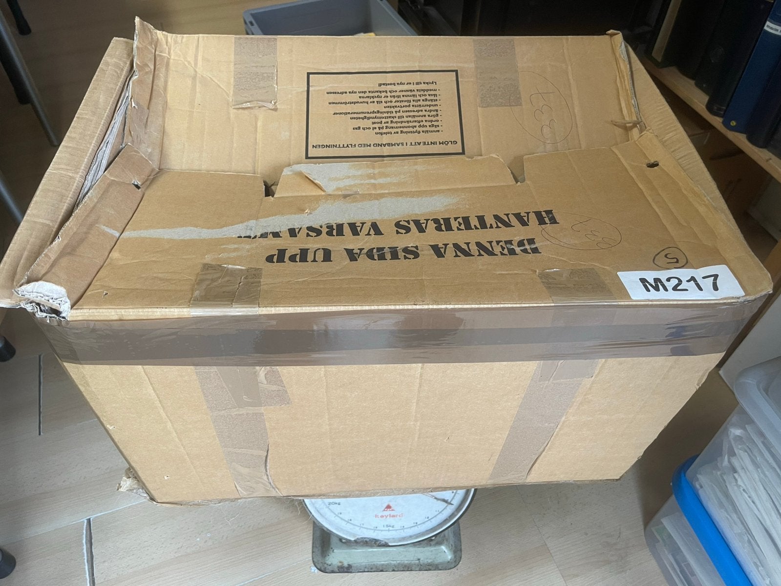 9 KILO WERELD - op papier en papiervrij - (M227), Postzegels en Munten, Ophalen of Verzenden, Buitenland