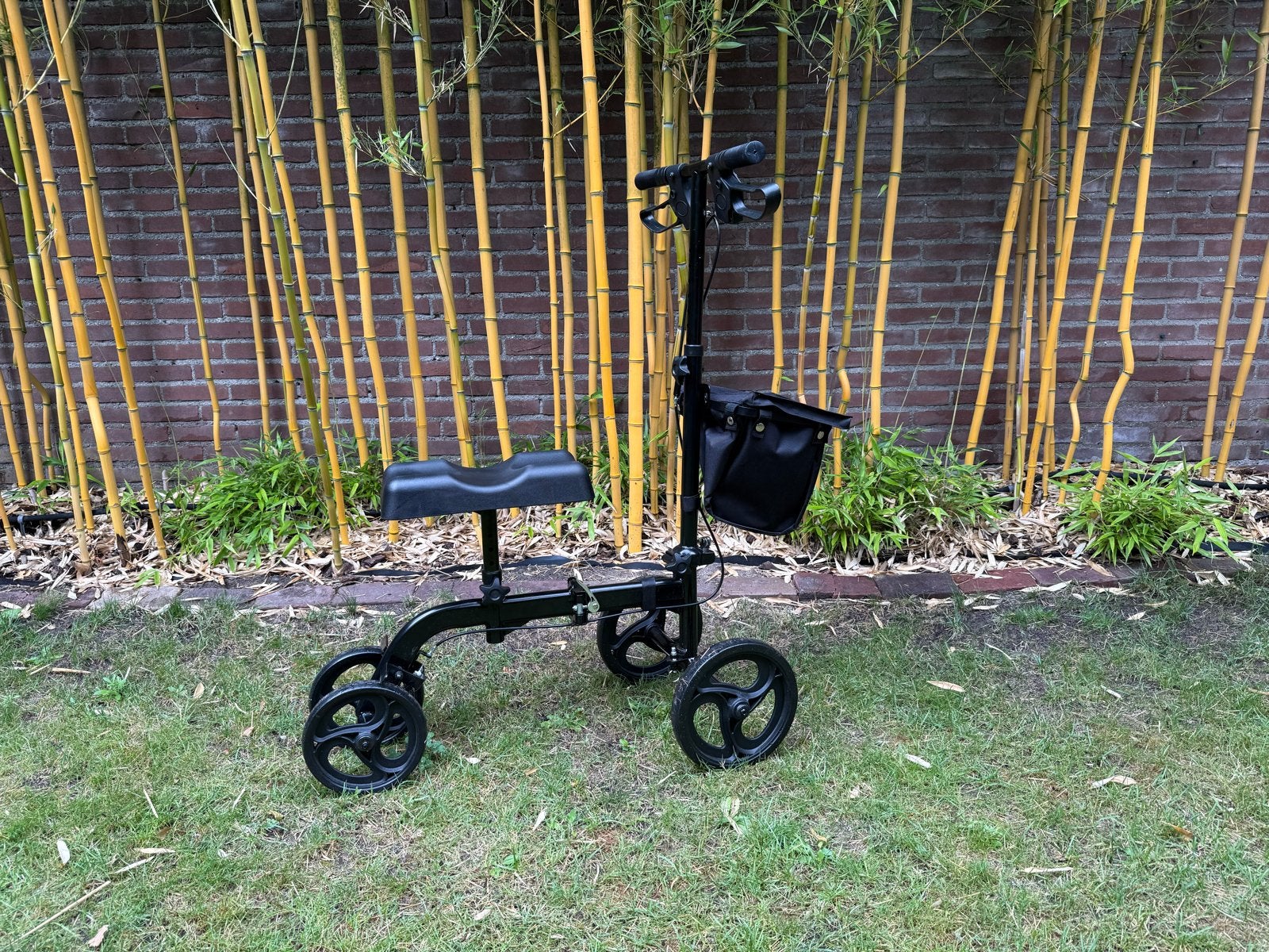 Knie-scooter, Ophalen, Opvouwbaar, Zo goed als nieuw