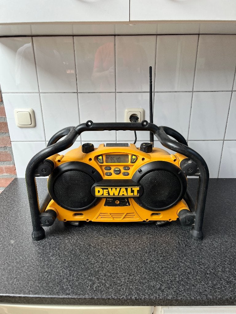 DeWalt DC011 GB/QW bouwradio , radio , boombox ., Ophalen of Verzenden, Gebruikt, Bouwradio