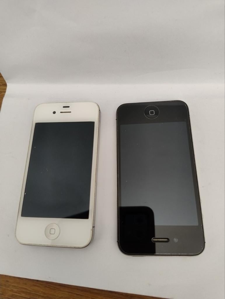 🔴 2 stuks iPhone 4   1 met doosje, Ophalen of Verzenden, Zwart, 32 GB
