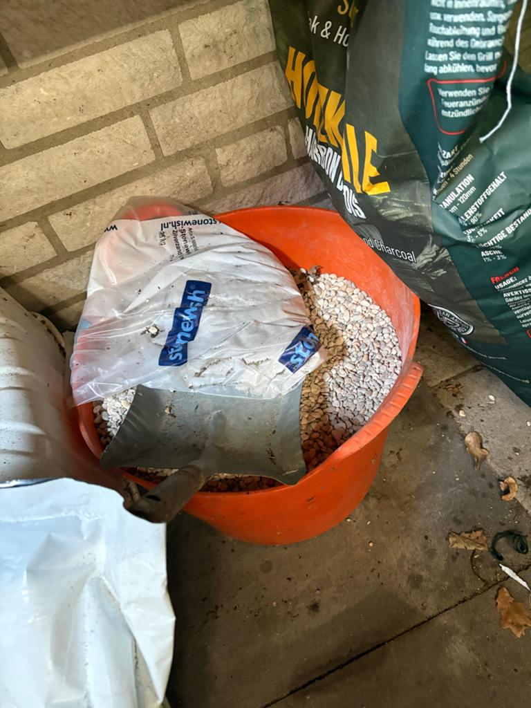 emmer wit grind over. Ideaal voor diverse toepassingen, Tuin en Terras, Zand, Ophalen, Gebruikt, Zilverzand