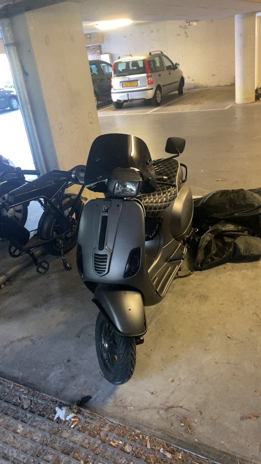 Vespa, Fietsen en Brommers, Ophalen, Zo goed als nieuw, Benzine