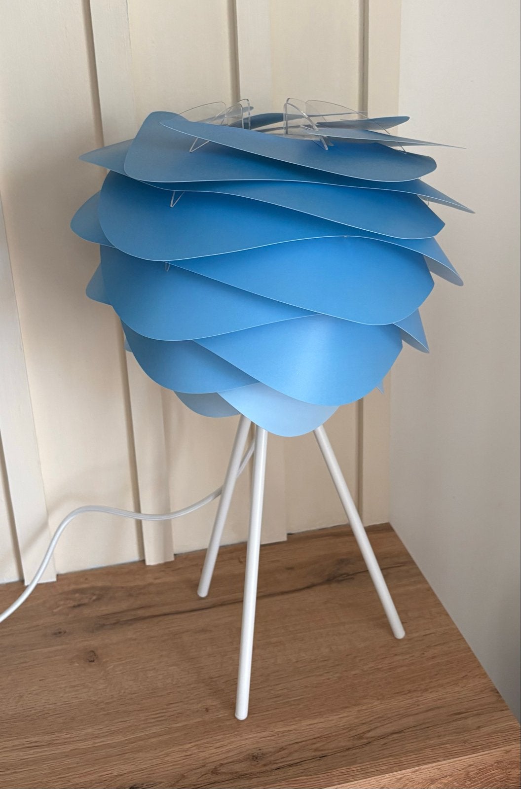 UMAGE Carmina Mini Azuurblauwe Tafellamp met Tripod, Kunststof, Overige merken, Zo goed als nieuw, Modern