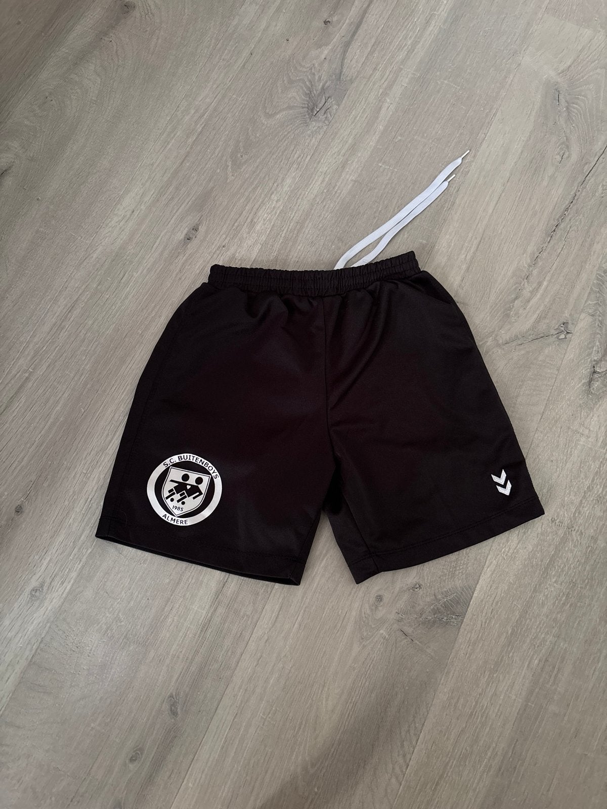 Korte broek SC Buitenboys maat 140, Ophalen, Zo goed als nieuw