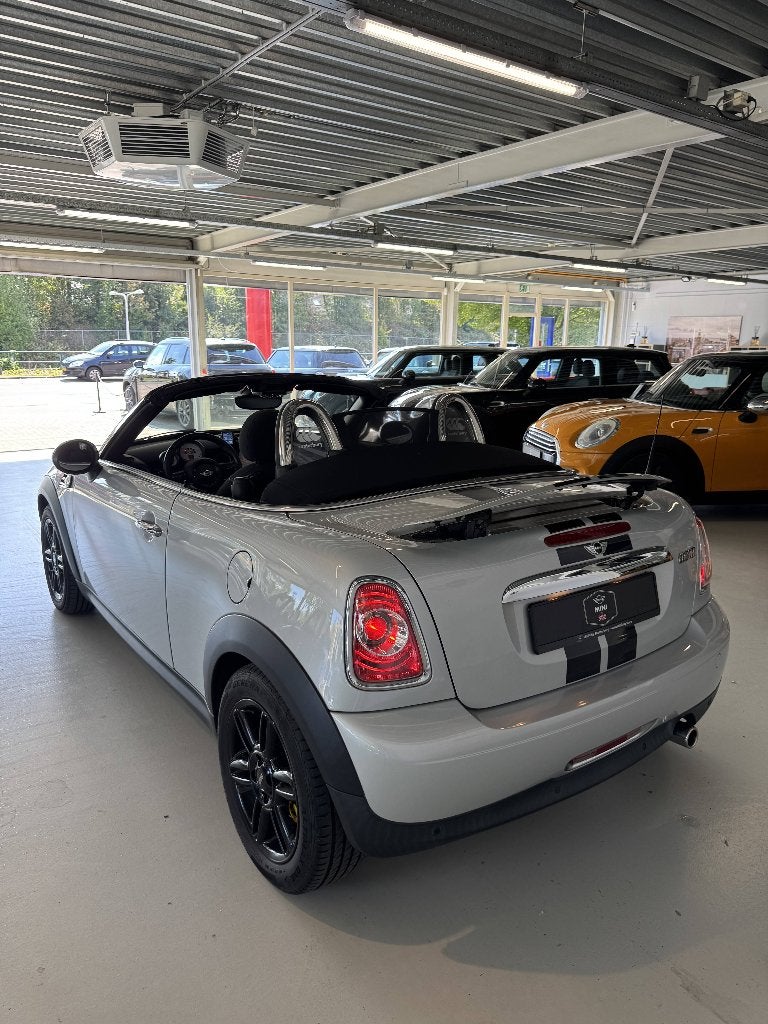 Foto 16 van Mini 1.6 Cooper Roadster 2012 Grijs ( 6 MAANDEN GARANTIE )