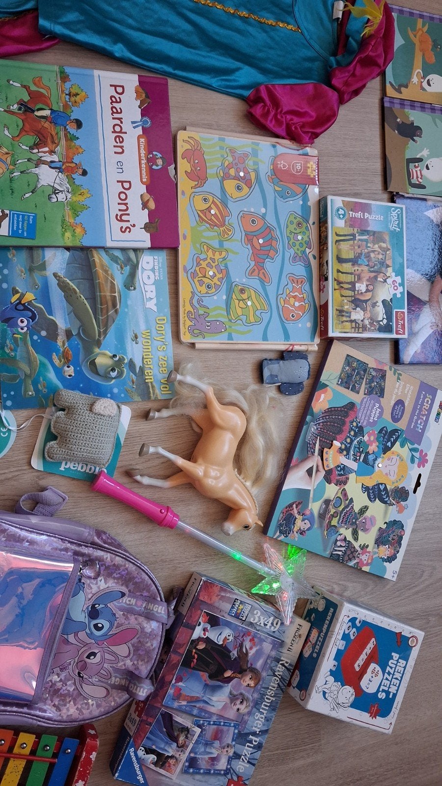Grote speelgoedbundel: boekn, puzzels, verkleedkleding en me, Kinderen en Baby's, Ophalen of Verzenden, Jongen of Meisje