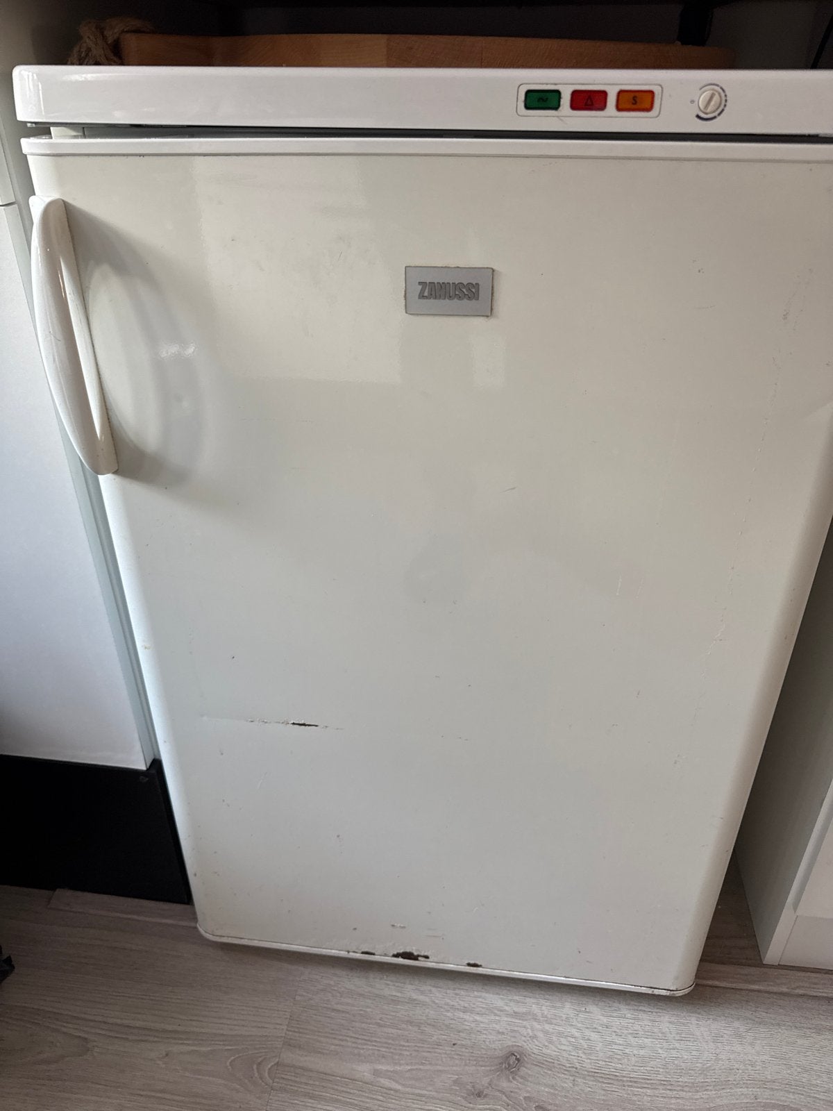Zanussi Tafelmodel Vriezer - Compact en Efficiënt, Witgoed en Apparatuur, Gebruikt, Minder dan 85 cm, Met aparte vriezer, Ophalen of Verzenden