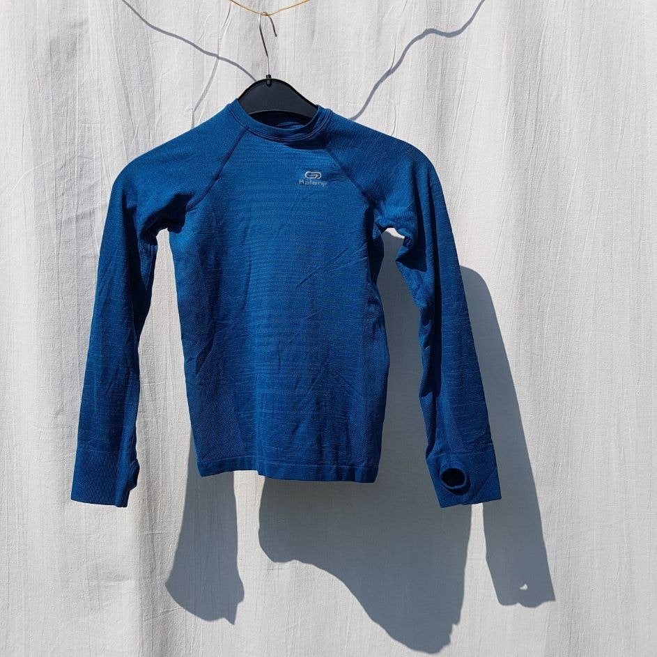 Blauw sportshirt mt 116/122 merk Kalenji, ., Sport- of Zwemkleding, Ophalen of Verzenden, Zo goed als nieuw