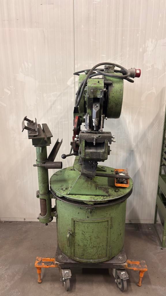 Peddinghaus Peddy Ponsmachine, Ophalen