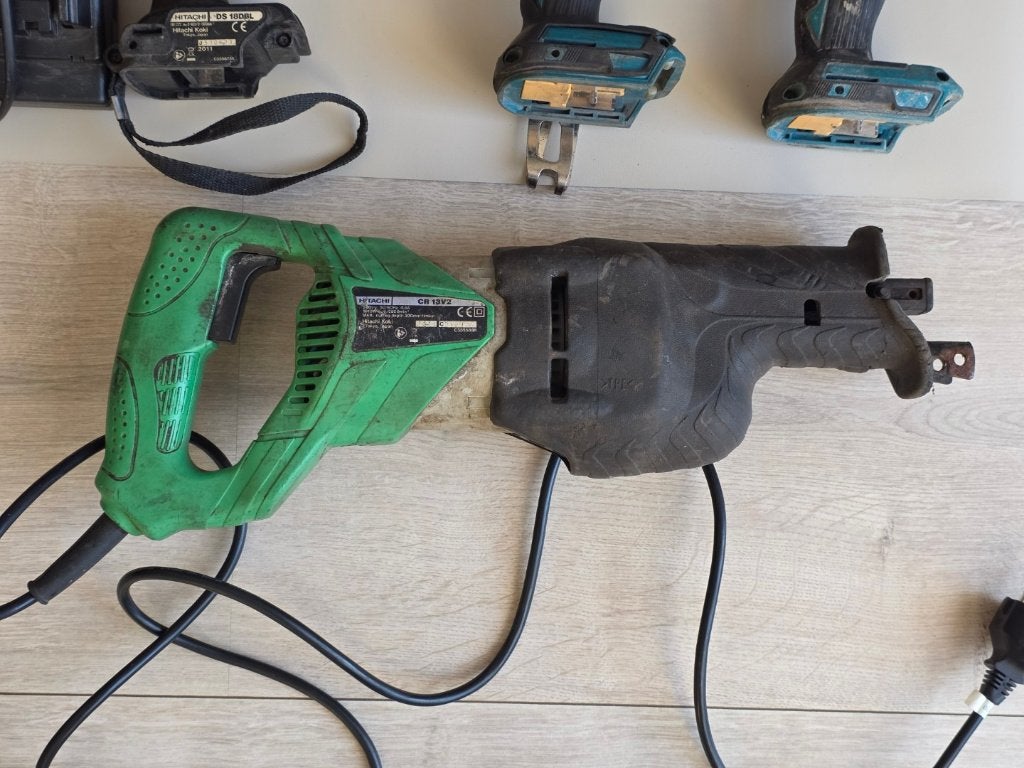 Foto 18 van :Partij Elektrisch Gereedschap(Makita & Hitachi)Opknappers