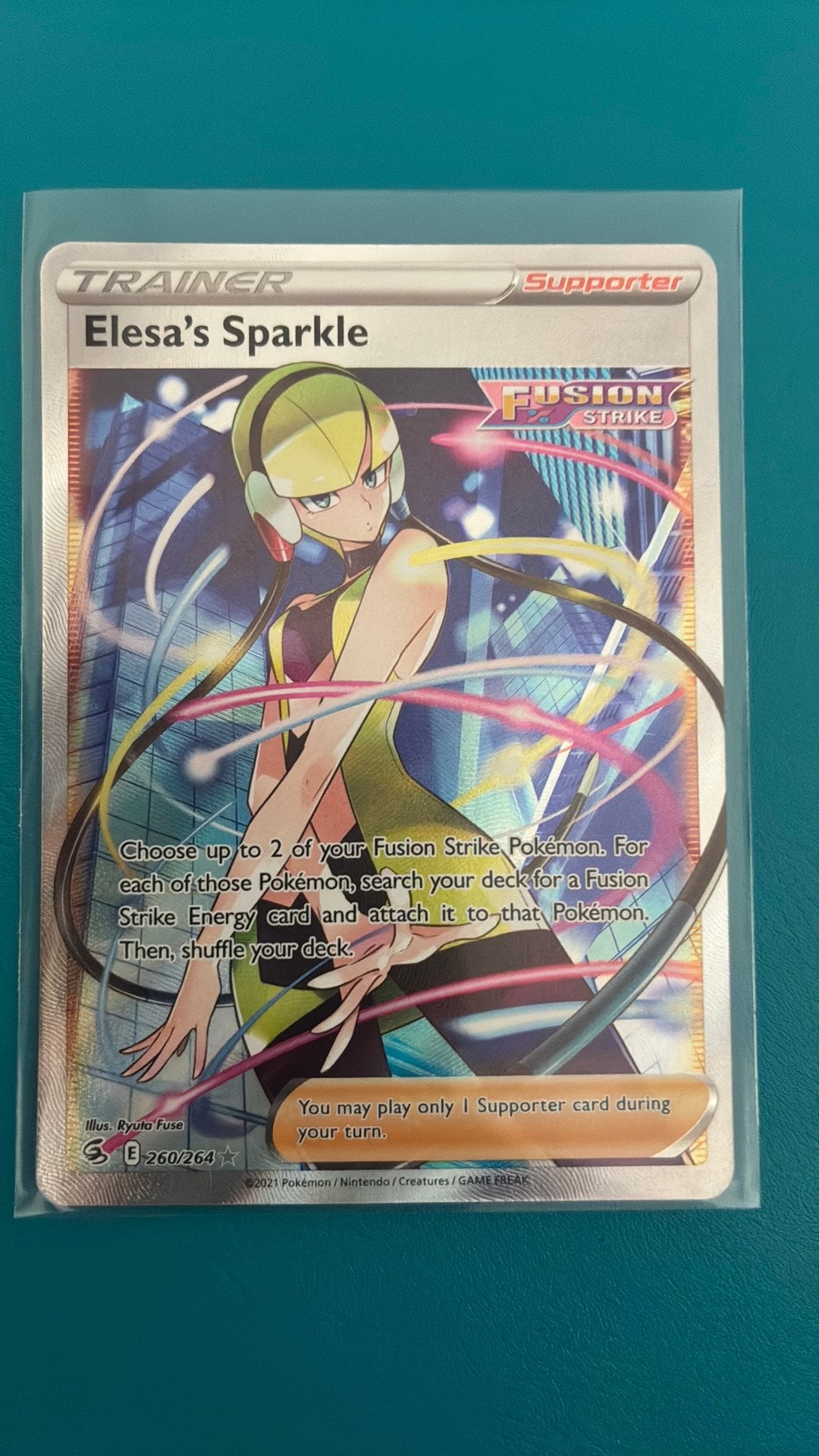 Elesa’s Sparkle 260 - Fusion Strike, Ophalen, Zo goed als nieuw
