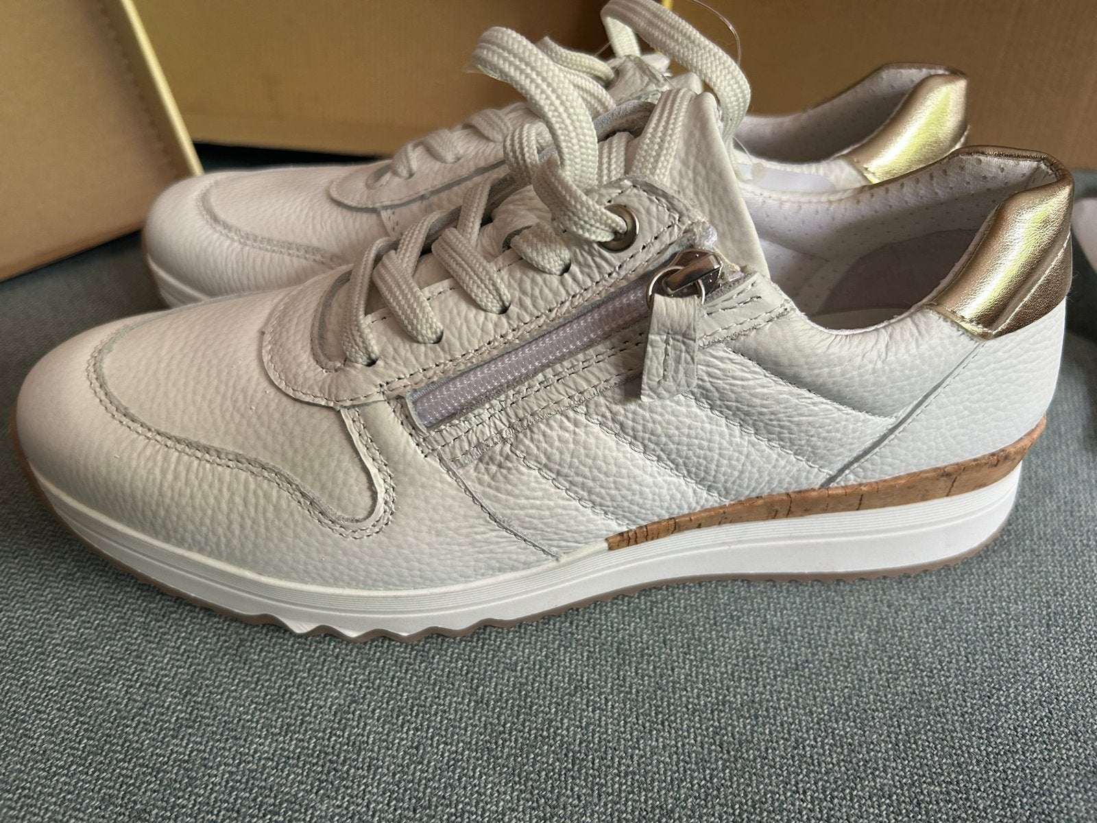 ACO Ped leder sneakers wit met goud, maat 42, Kleding | Dames, Wit, Nieuw, Ophalen of Verzenden, Sneakers of Gympen