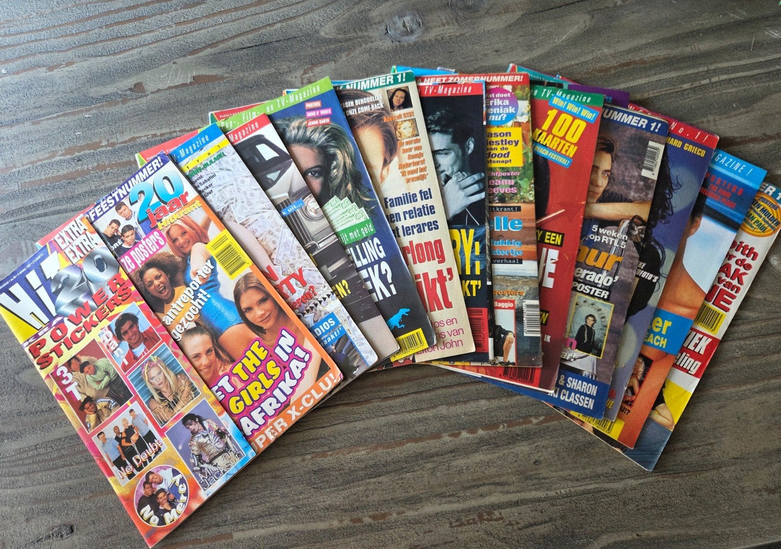 12 Complete Hitkranten + Posters uit de periode 1992-1995, Boeken, Tijdschriften en Kranten, Ophalen of Verzenden, Gelezen, Muziek, Film of Tv
