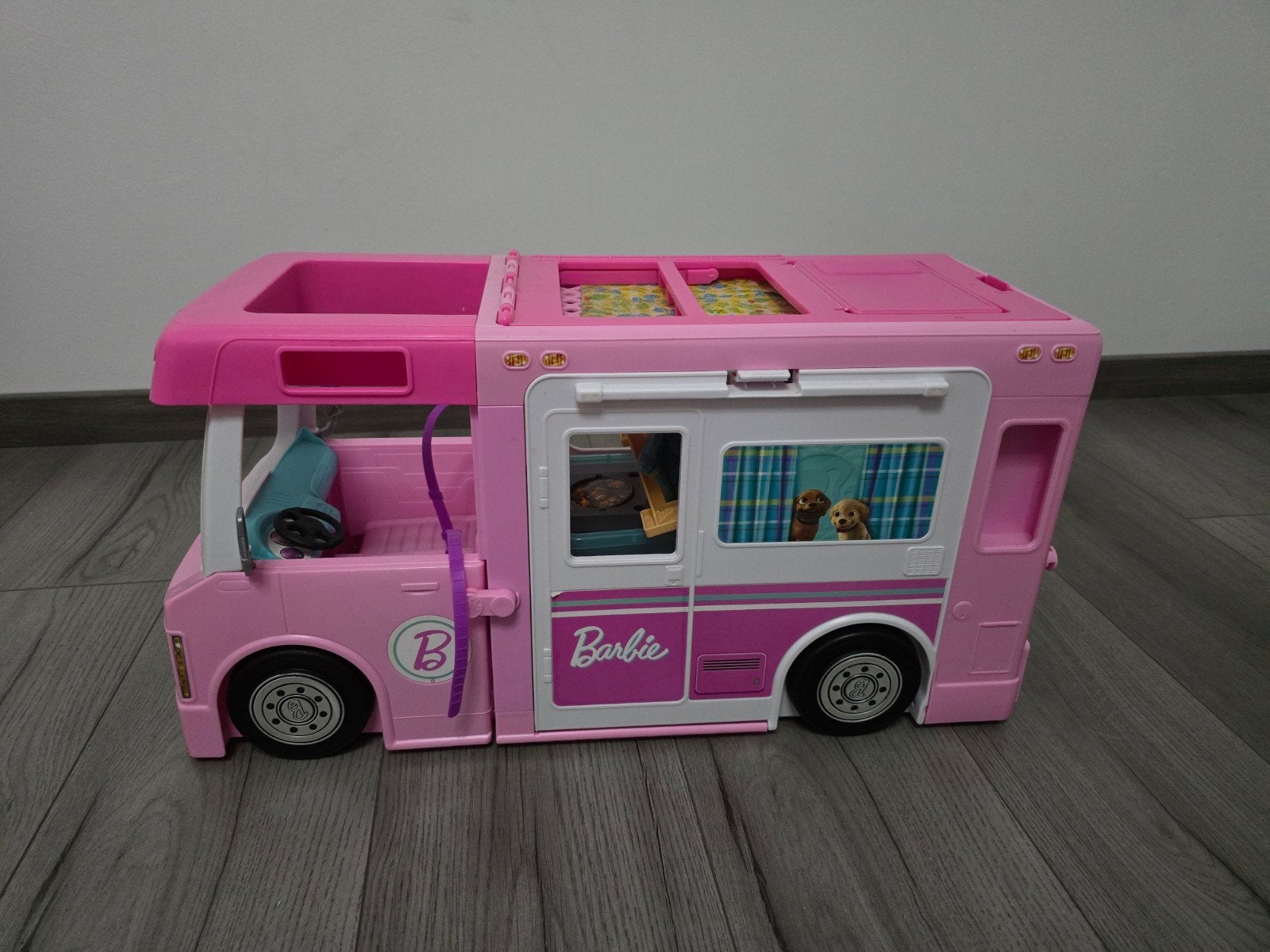 Barbie 3-in-1 Camper met veel accessoires, Ophalen, Zo goed als nieuw