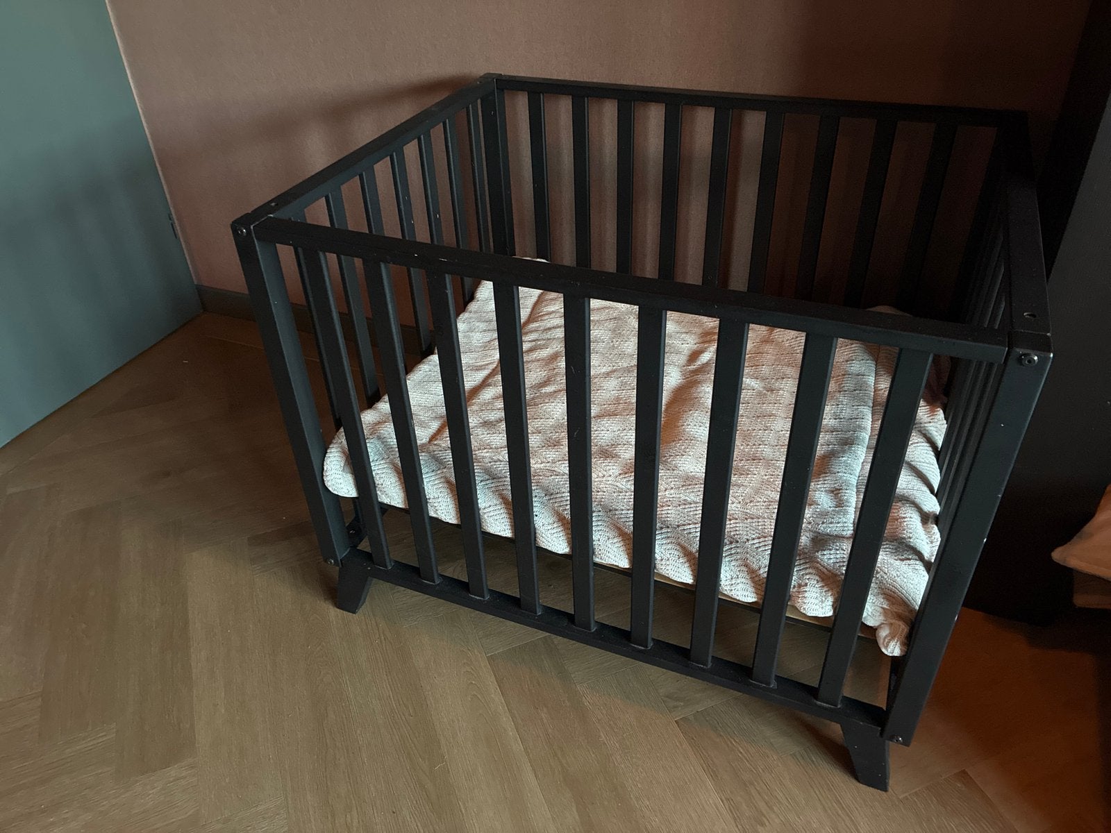 Box met matras en boxkleed van Jolein 75x100, Ophalen, Gebruikt, Rechthoekig, Boxkleed