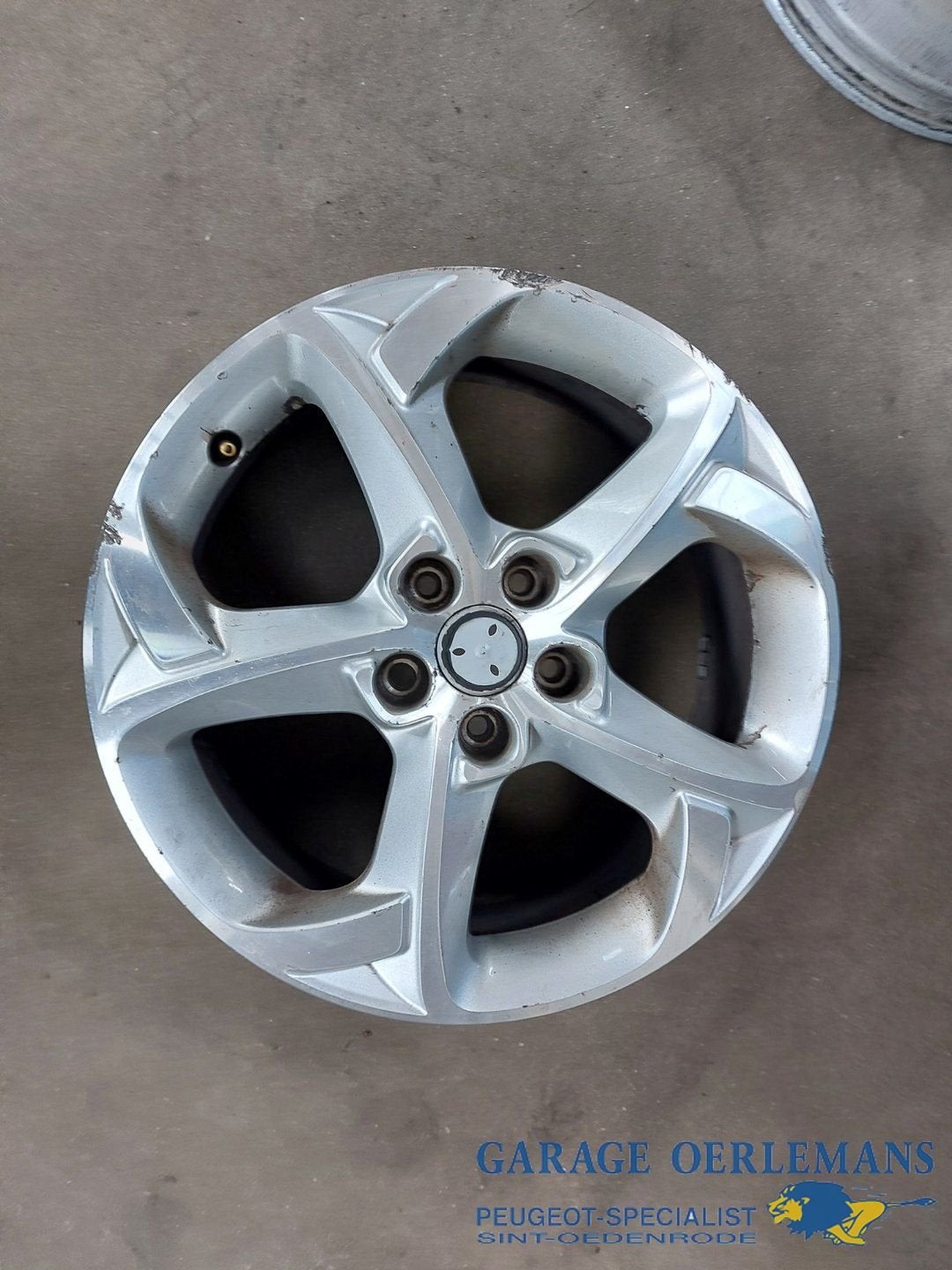 lichtmetalen velg 17 inch peugeot 508 sw 1.6 thp 9671401677, Gebruikt, -, -, ARN erkend