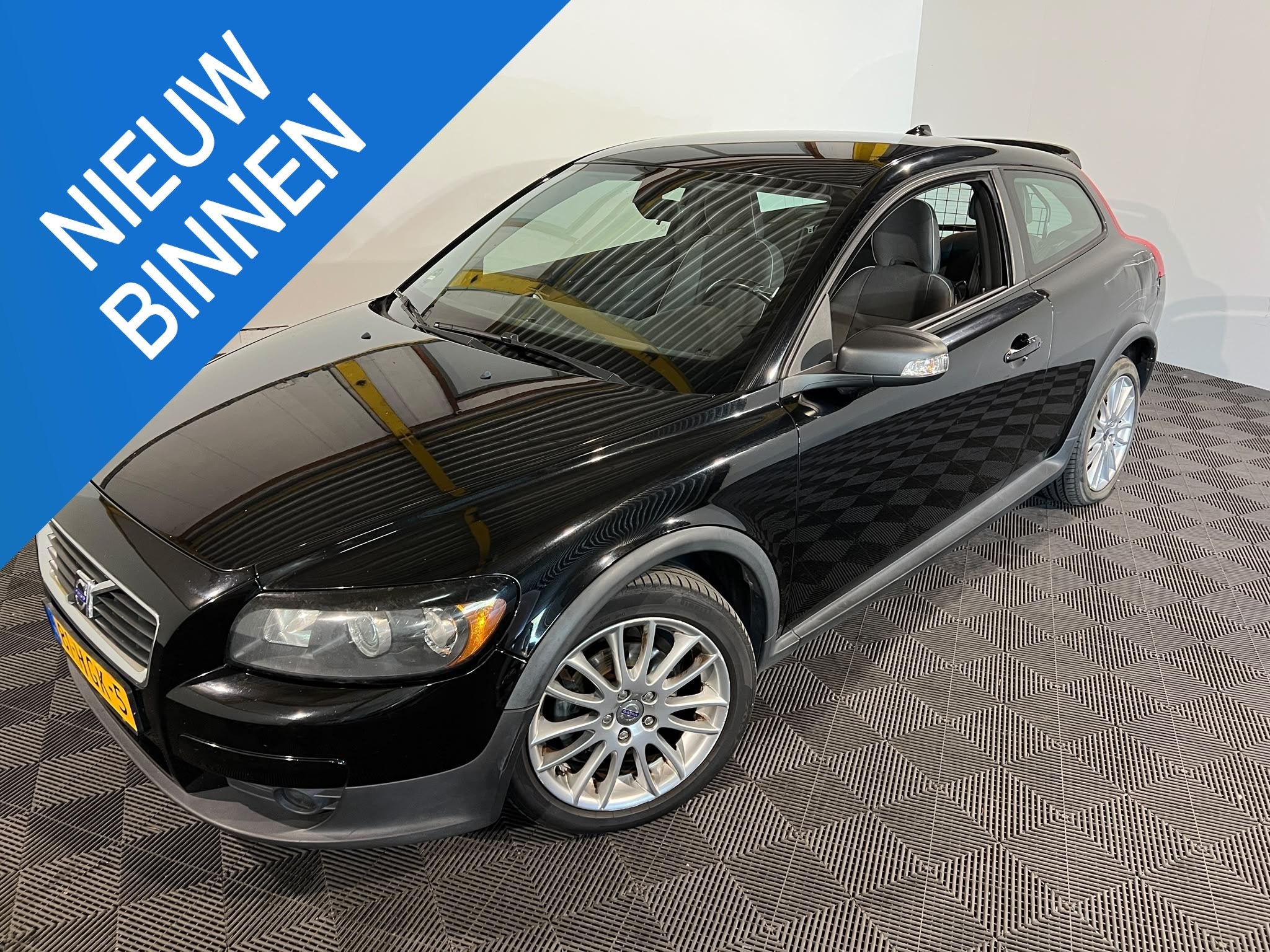 Volvo C30 1.8 Sport, Voorwielaandrijving, 1228 kg, Gebruikt, Zwart