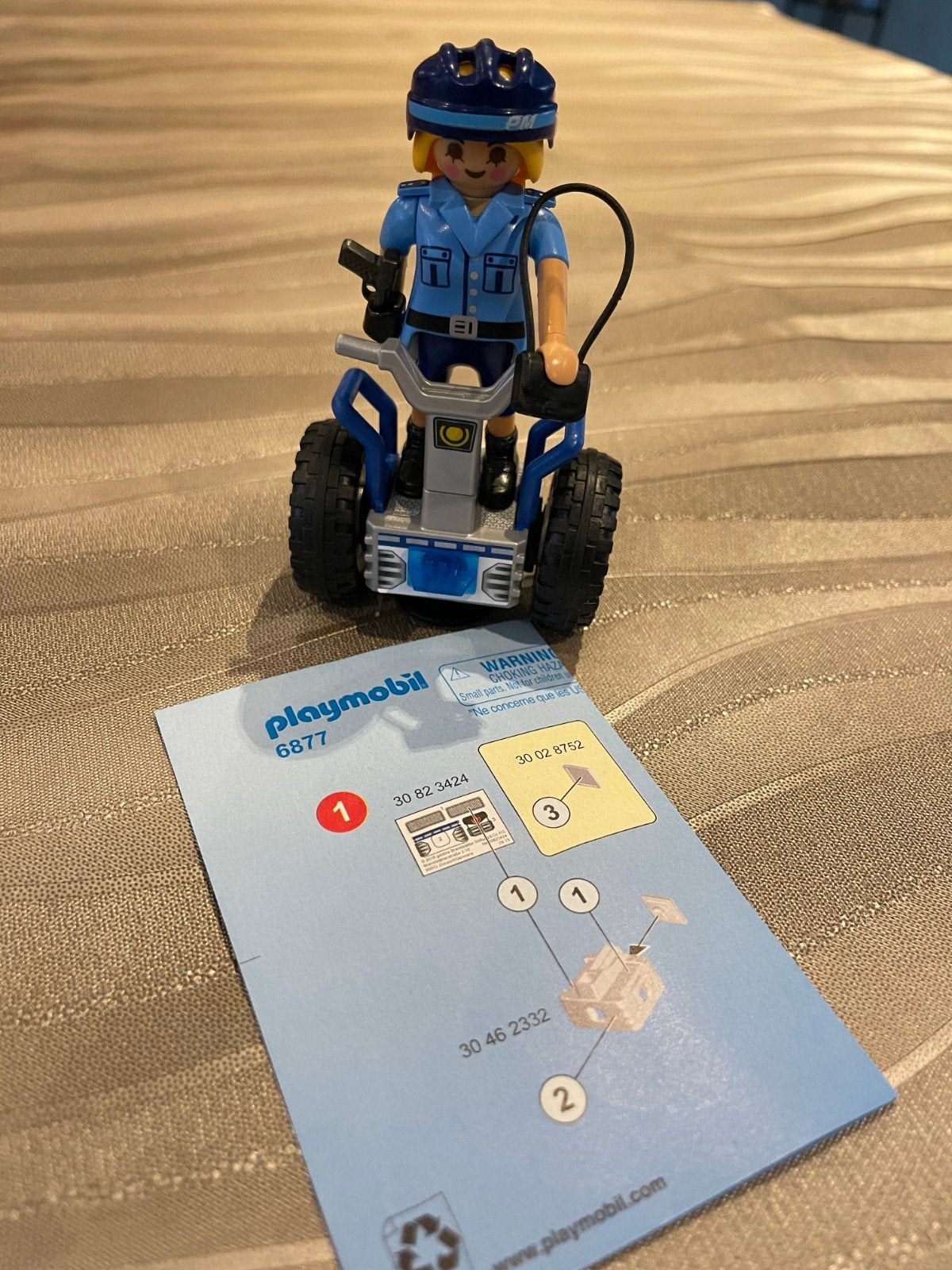 Playmobil 6877 politieagente op balans racer, Complete set, Ophalen of Verzenden, Zo goed als nieuw, Figuren