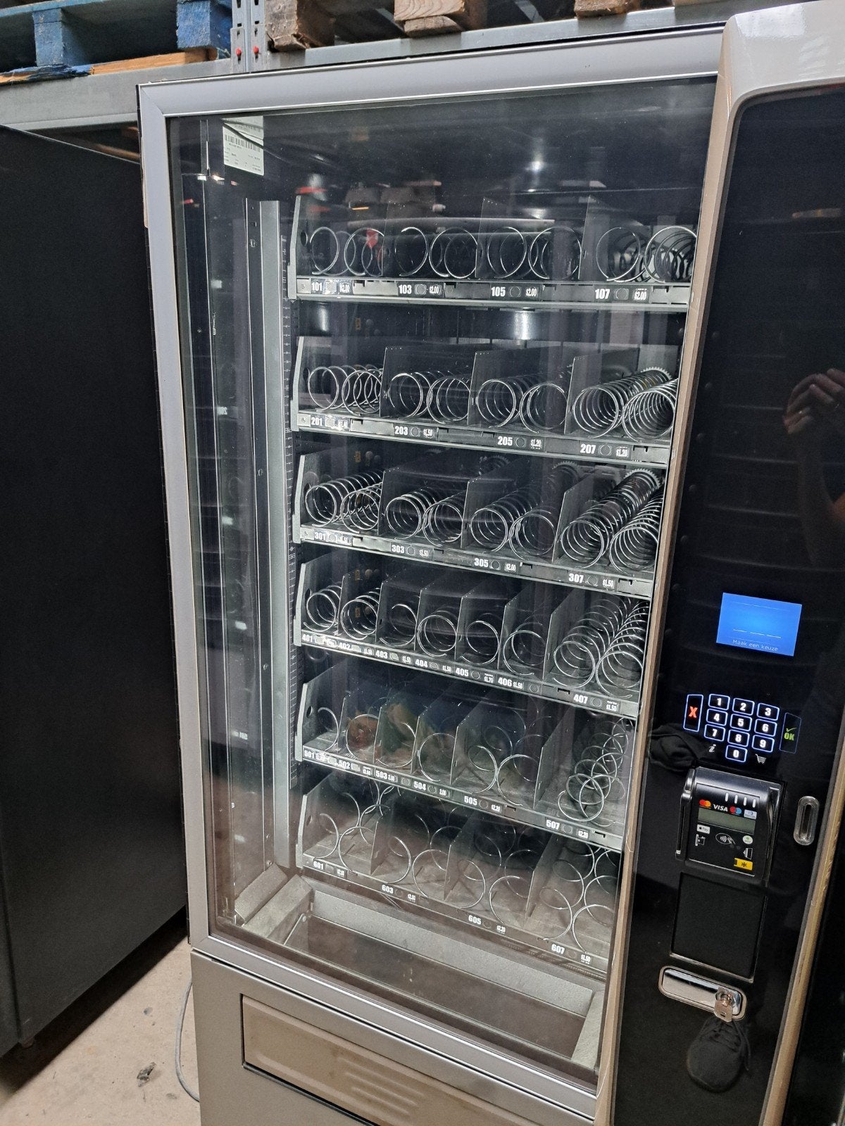 Snack automaat Crane merchant gekoeld, Ophalen, Gebruikt