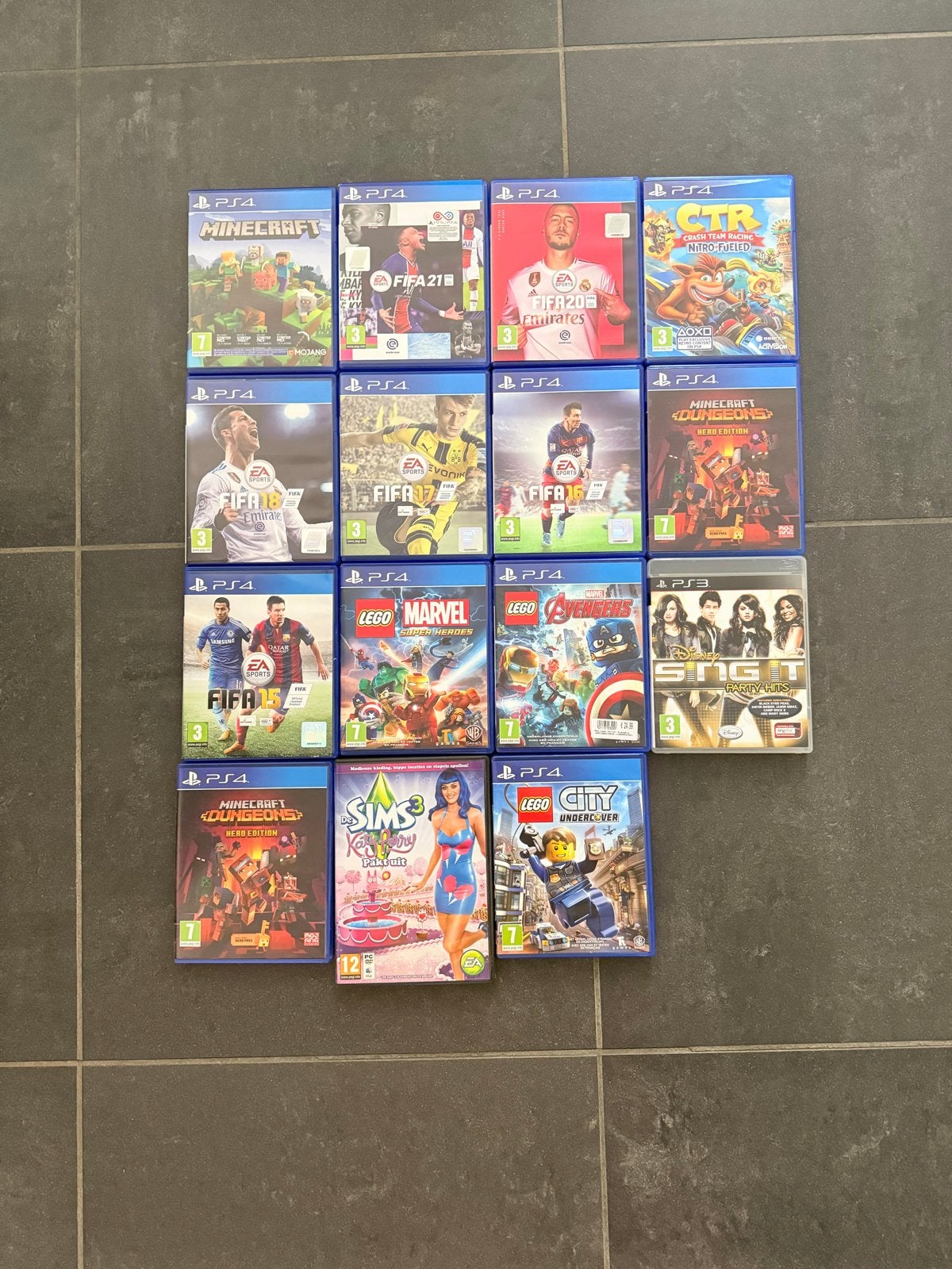 Playstation 4 console met twee controllers, Spelcomputers en Games, Spelcomputers | Sony PlayStation 4, Ophalen, Gebruikt, Met 2 controllers