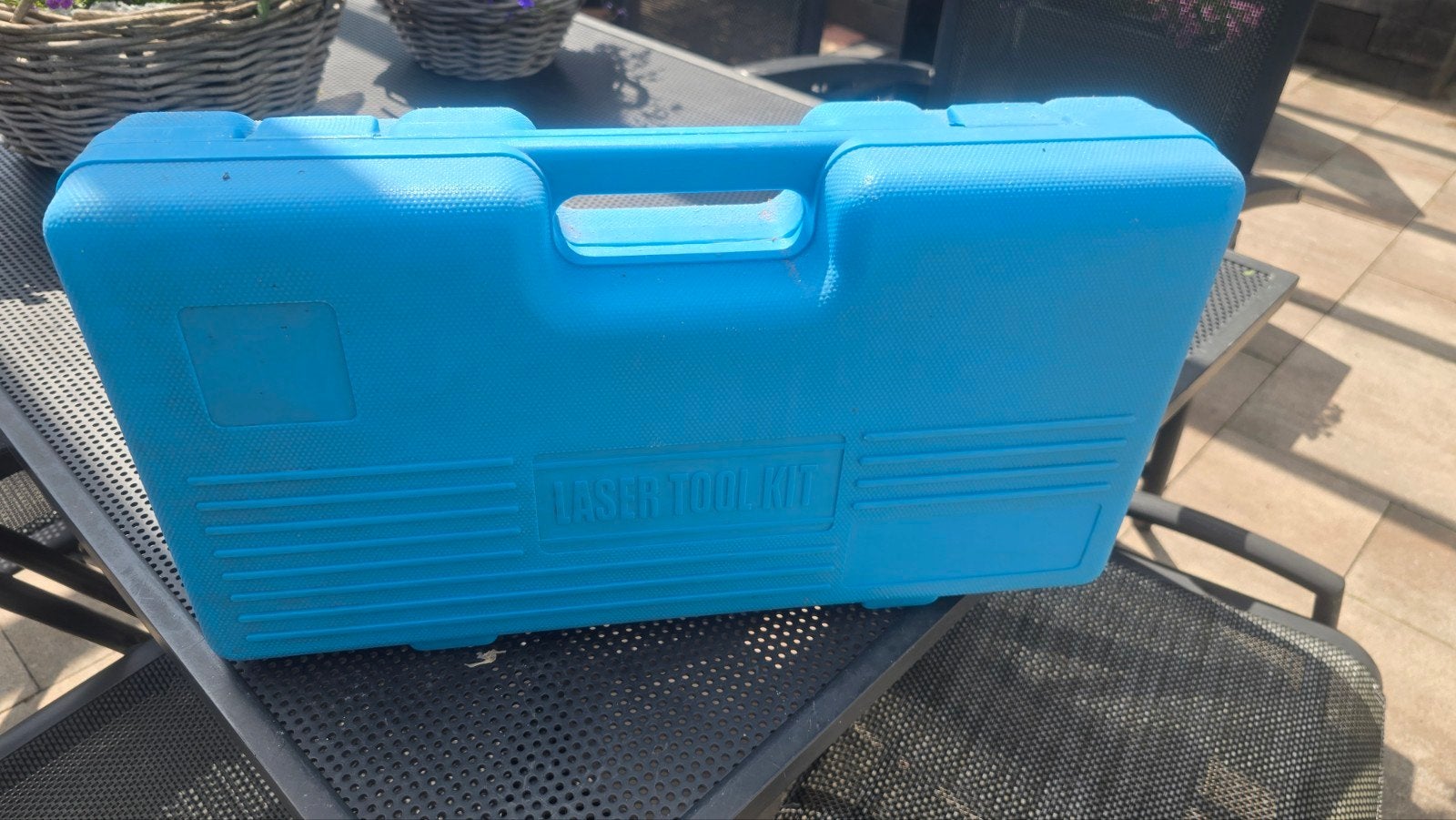 Blauwe gereedschapskist (Laser Tool Kit), Ophalen, Gebruikt