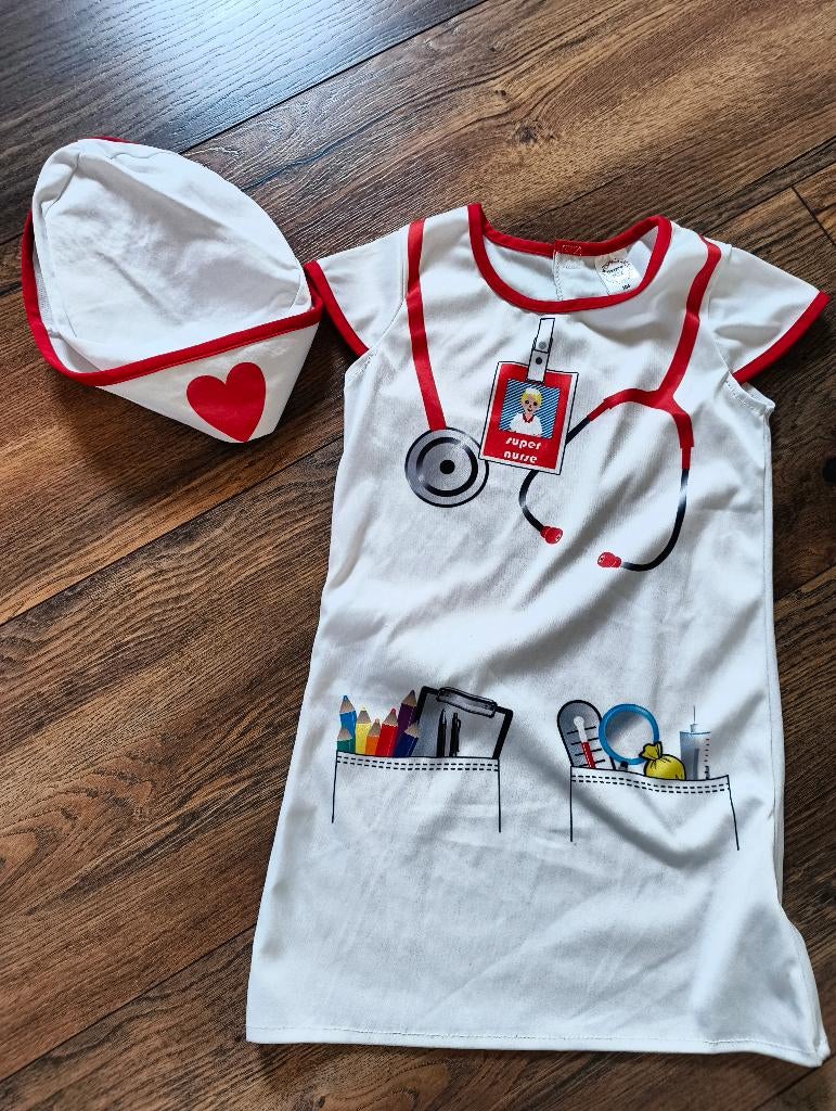 Verpleegster verkleedkleren 2-delig maat 104, Kinderen en Baby's, Carnavalskleding en Verkleedspullen, Ophalen of Verzenden, Zo goed als nieuw