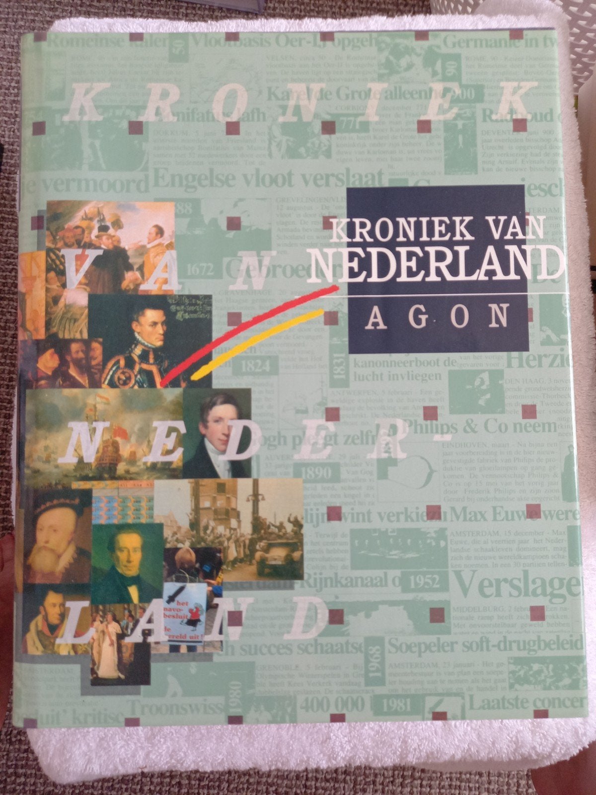 h23 Kroniek van Nederland - Agon (Historisch Boek), Boeken, Ophalen of Verzenden, Gelezen