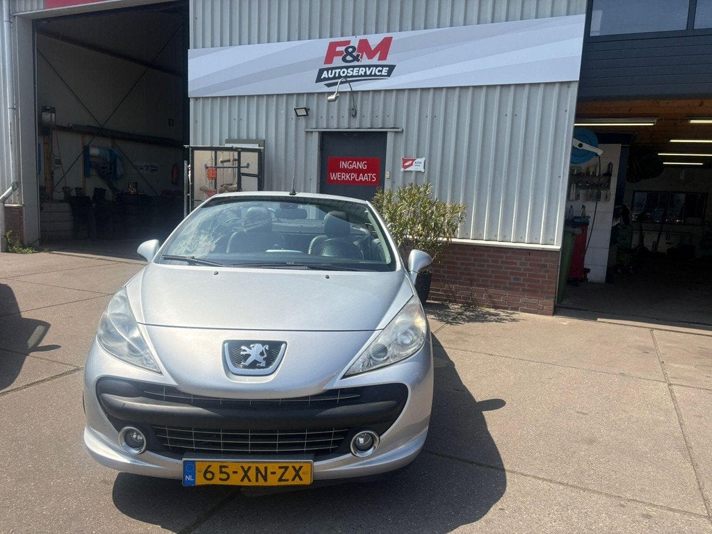 Peugeot 207 CC 1.6 VTi Féline Clima, pdc achter, leder, Gebruikt, 4 cilinders, Cabriolet, 4 stoelen