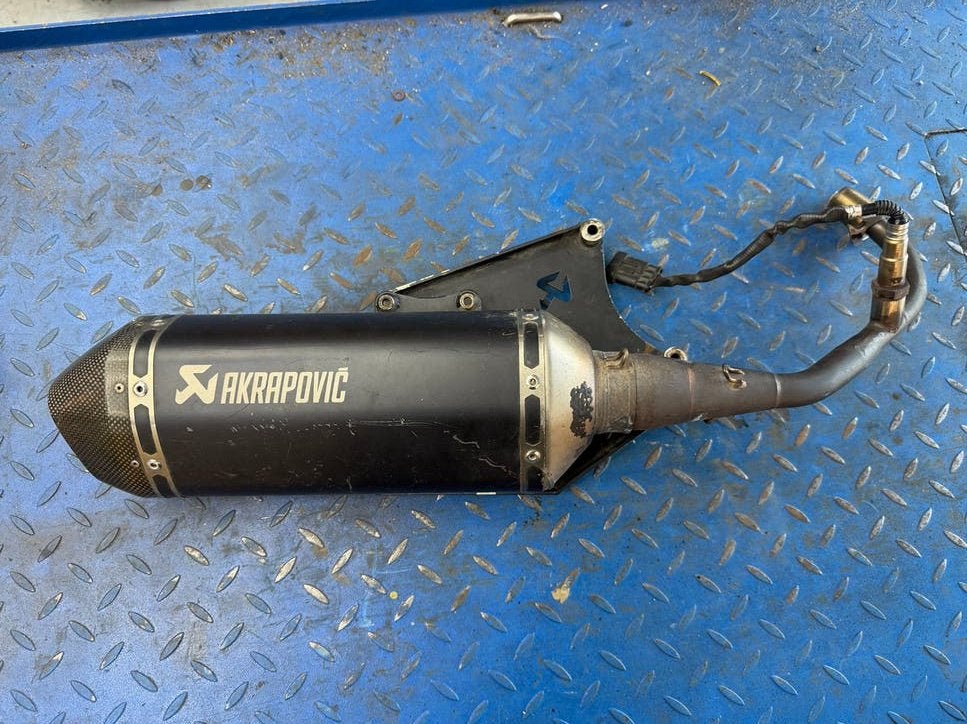 Akrapovič uitlaat voor Vespa Sprint in nette staat, Ophalen of Verzenden, Zo goed als nieuw, Uitlaat, Vespa