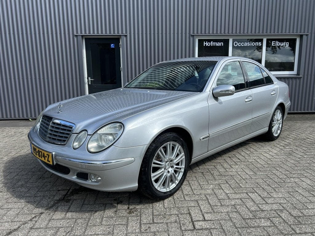 Mercedes-Benz E-Klasse 320 Elegance AUT Camera Vol Leer Crui, Auto's, Automaat, Gebruikt, Zwart, Bedrijf