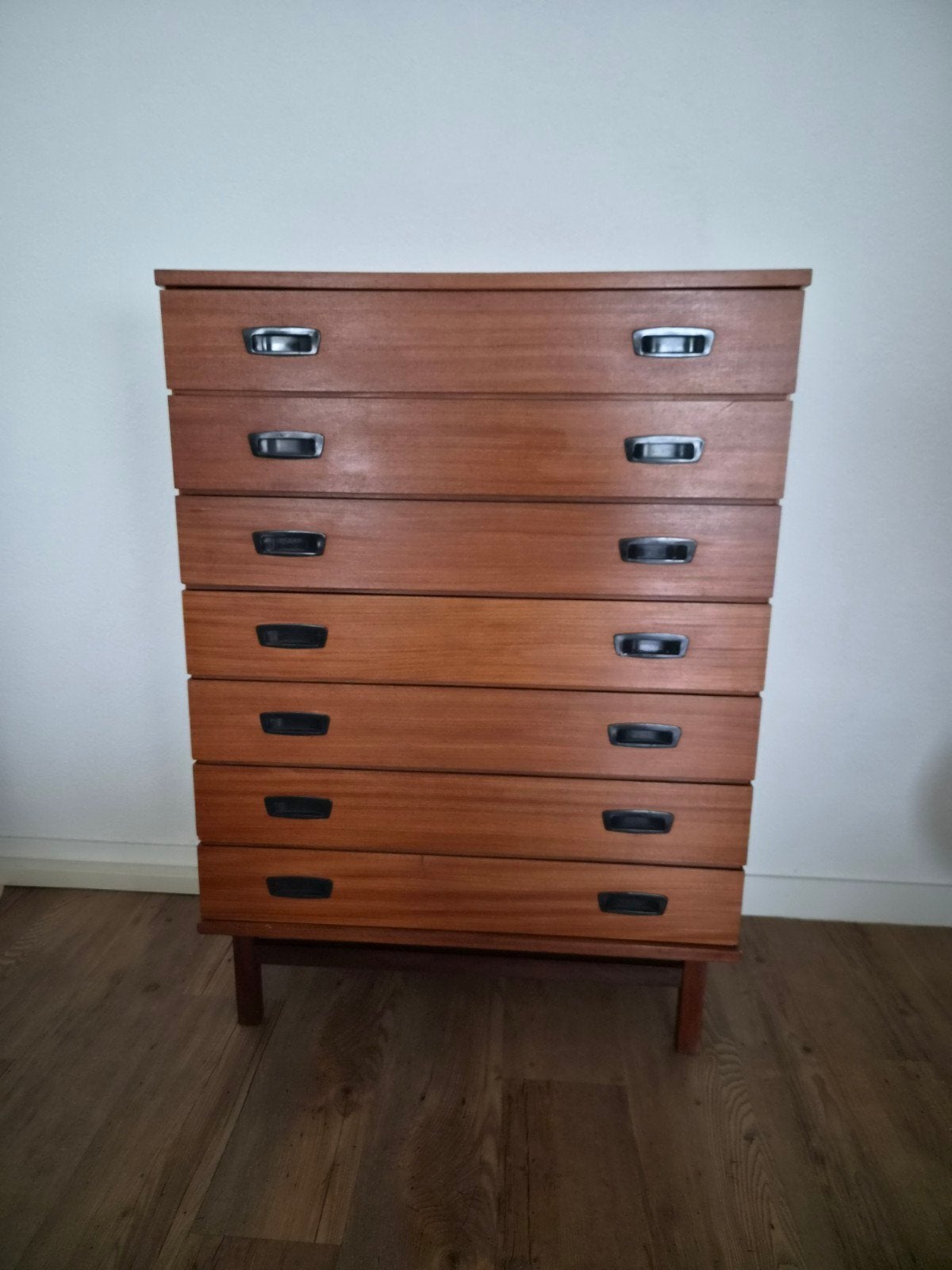 Mid-Century Modern Teak Tallboy Ladekast (Jaren 60/70), Gebruikt, 5 laden of meer, 100 tot 150 cm, Teakhout