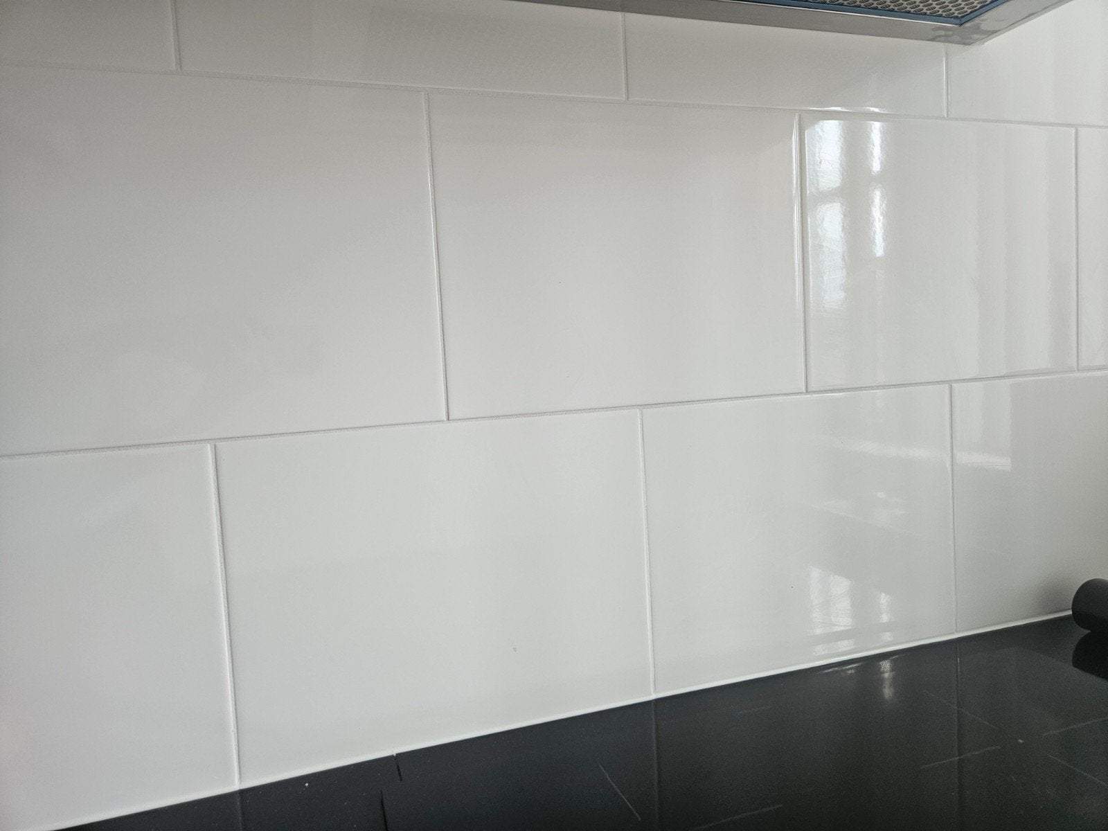 Witte wandtegels Hornbach 25x33 cm - 3 dozen, Doe-het-zelf en Verbouw, Tegels, Ophalen, Nieuw, 20 tot 40 cm, Minder dan 5 m²