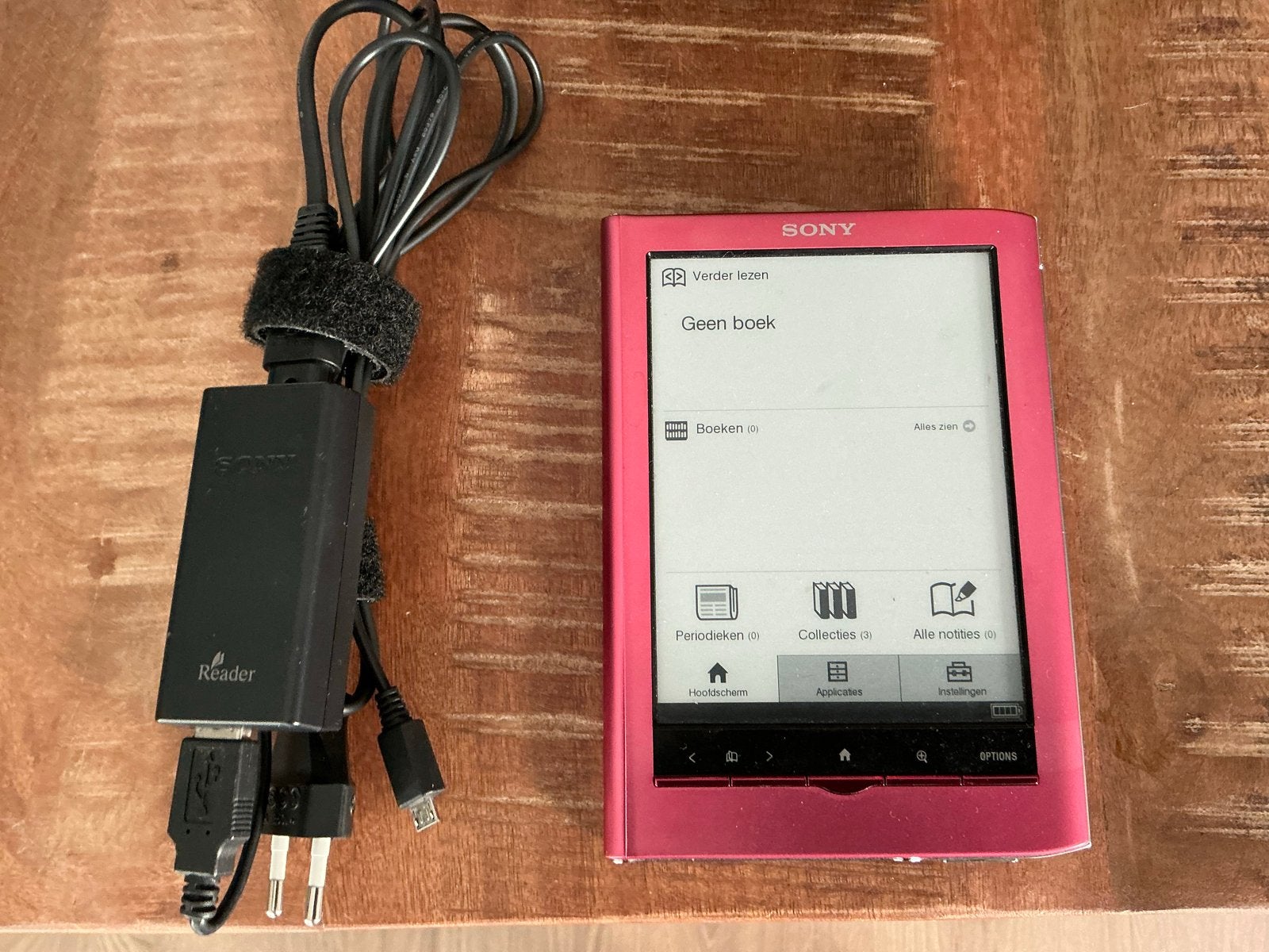 Sony Reader PRS-T650 E-reader - Roze, Gebruikt, Ophalen of Verzenden, 4 GB of minder, Touchscreen