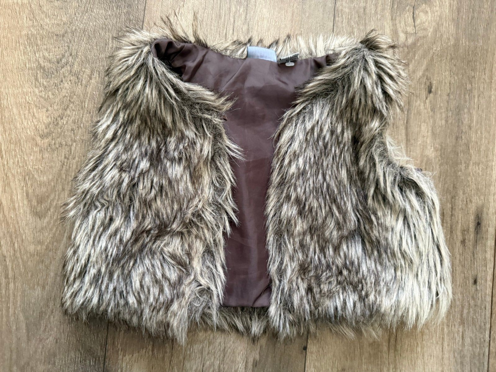Gilet fluffy body warmer maat 110, Ophalen of Verzenden, Zo goed als nieuw, Meisje, Trui of Vest