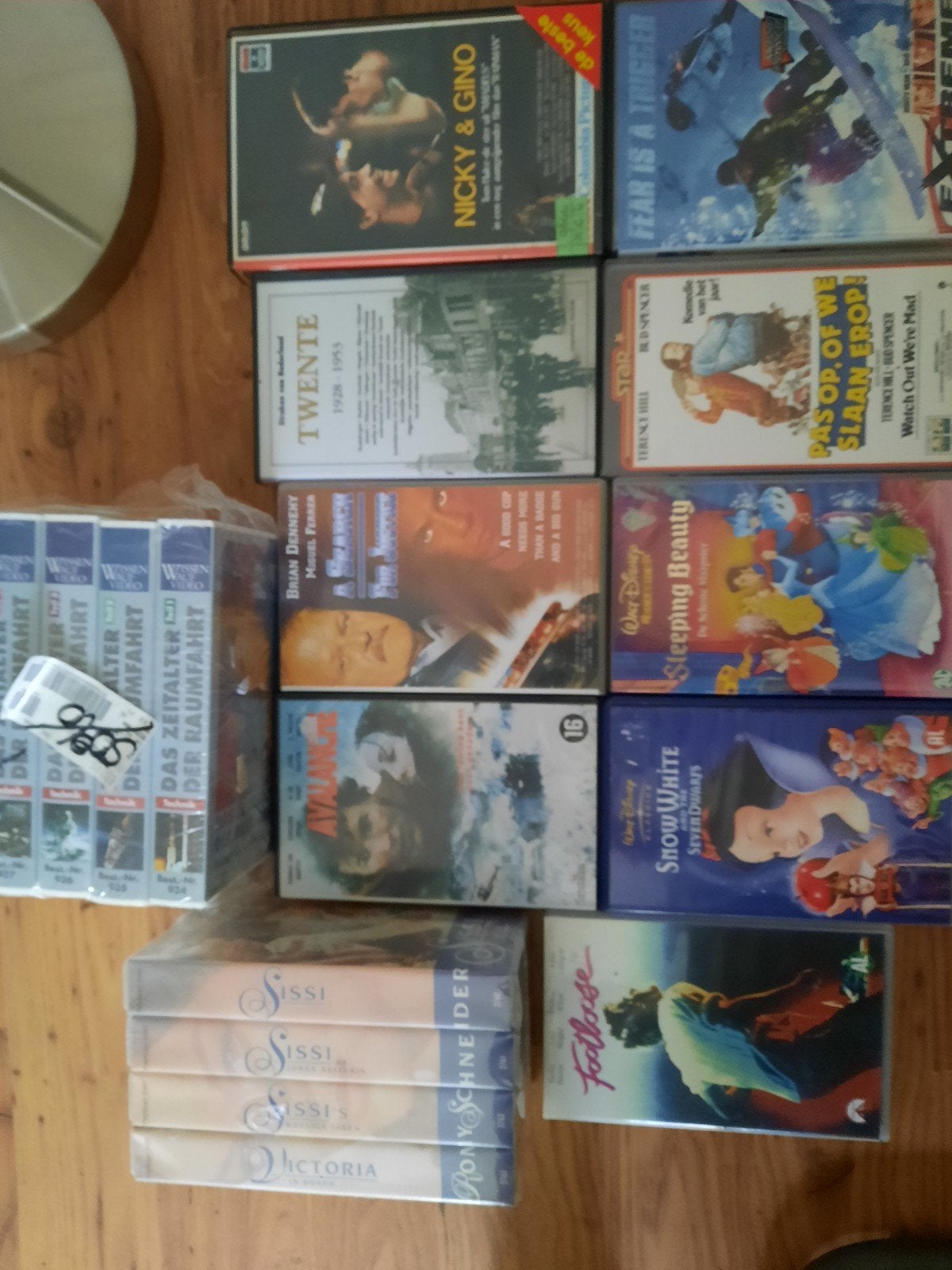 WATCH OUT WERE MAD! Top Komedie Klassieker Op VIDEO!, Cd's en Dvd's, VHS | Film, Verzenden, Zo goed als nieuw, Komedie, Vanaf 12 jaar