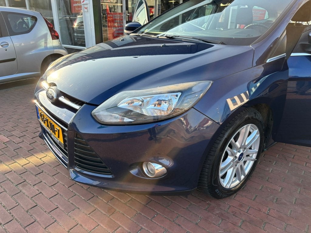Foto 19 van Ford FOCUS Wagon 1.0 EcoBoost Titanium | trekhaak | 6versn |