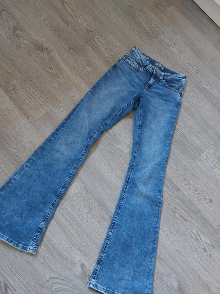 Amy & Ivy flared jeans XS - Zo goed als nieuw, Blauw, Ophalen of Verzenden, W27 (confectie 34) of kleiner, Amy & Ivy