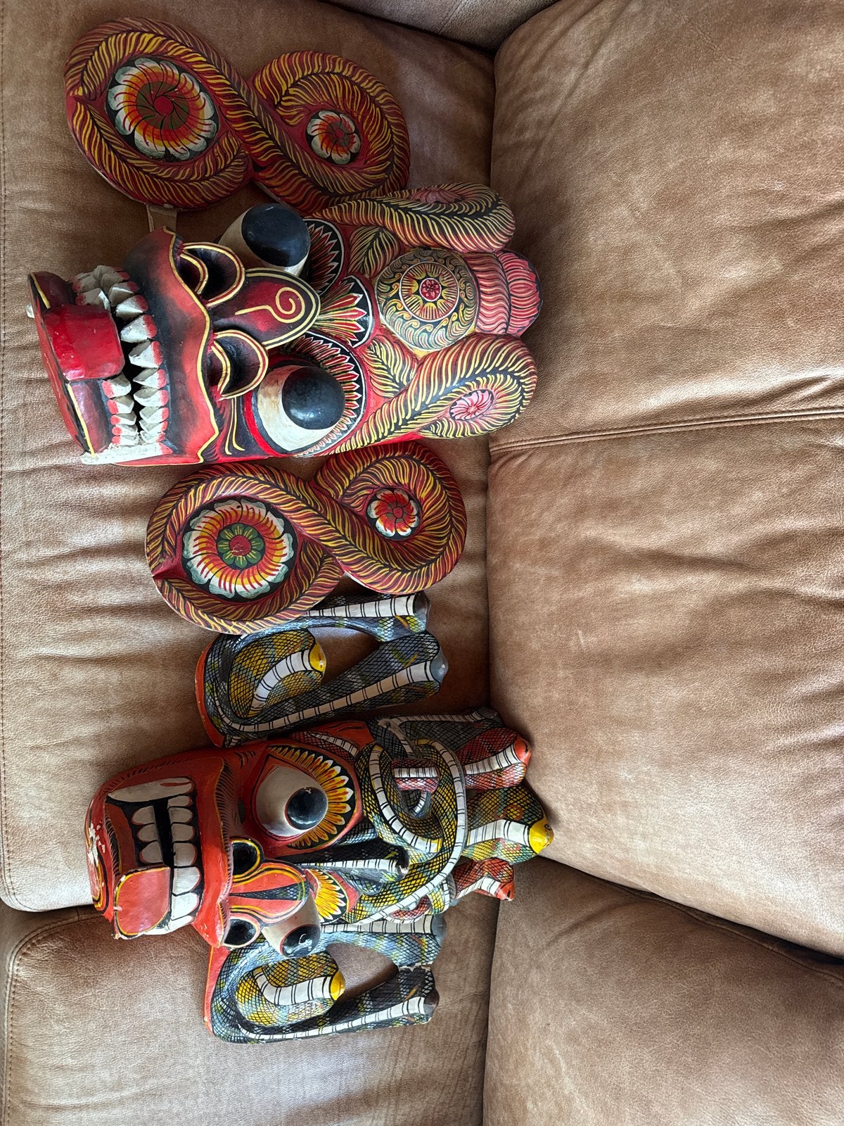 Set van 2 handgesneden houten maskers uit Sri Lanka, Masker, Handgemaakt, Meerkleurig, Overige herkomsten