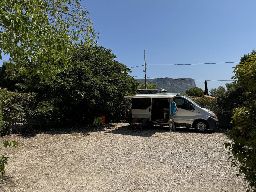 Buscamper Renault Trafic, Caravans en Kamperen, Campers, Overige merken, Chemisch toilet, Buscamper of Camperbus, Tot en met 2