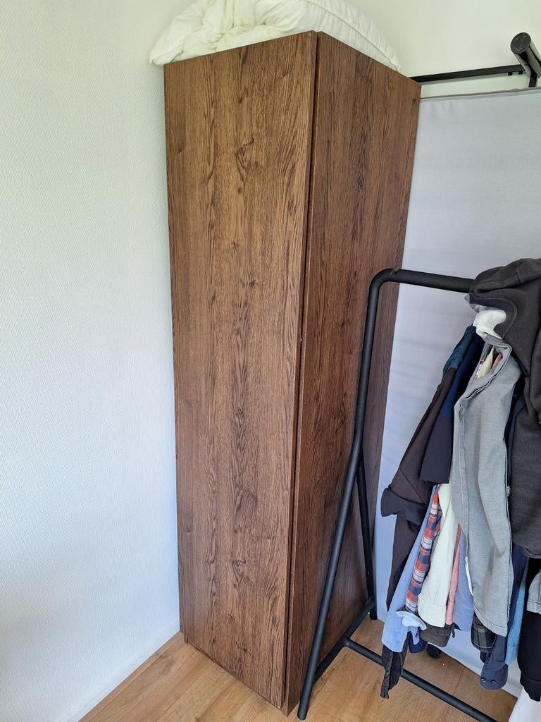 Houten kledingkast met lades en planken, Huis en Inrichting, Kasten | Kledingkasten, Overige houtsoorten, Met plank(en), Minder dan 50 cm