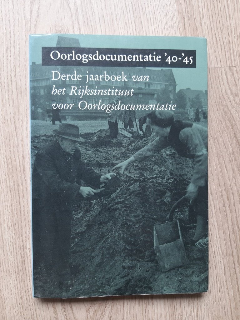 "Derde jaarboek van het Rijksinstituut voor Oorlogsdoc. >", Diverse auteurs, Ophalen of Verzenden, Overige onderwerpen, Tweede Wereldoorlog