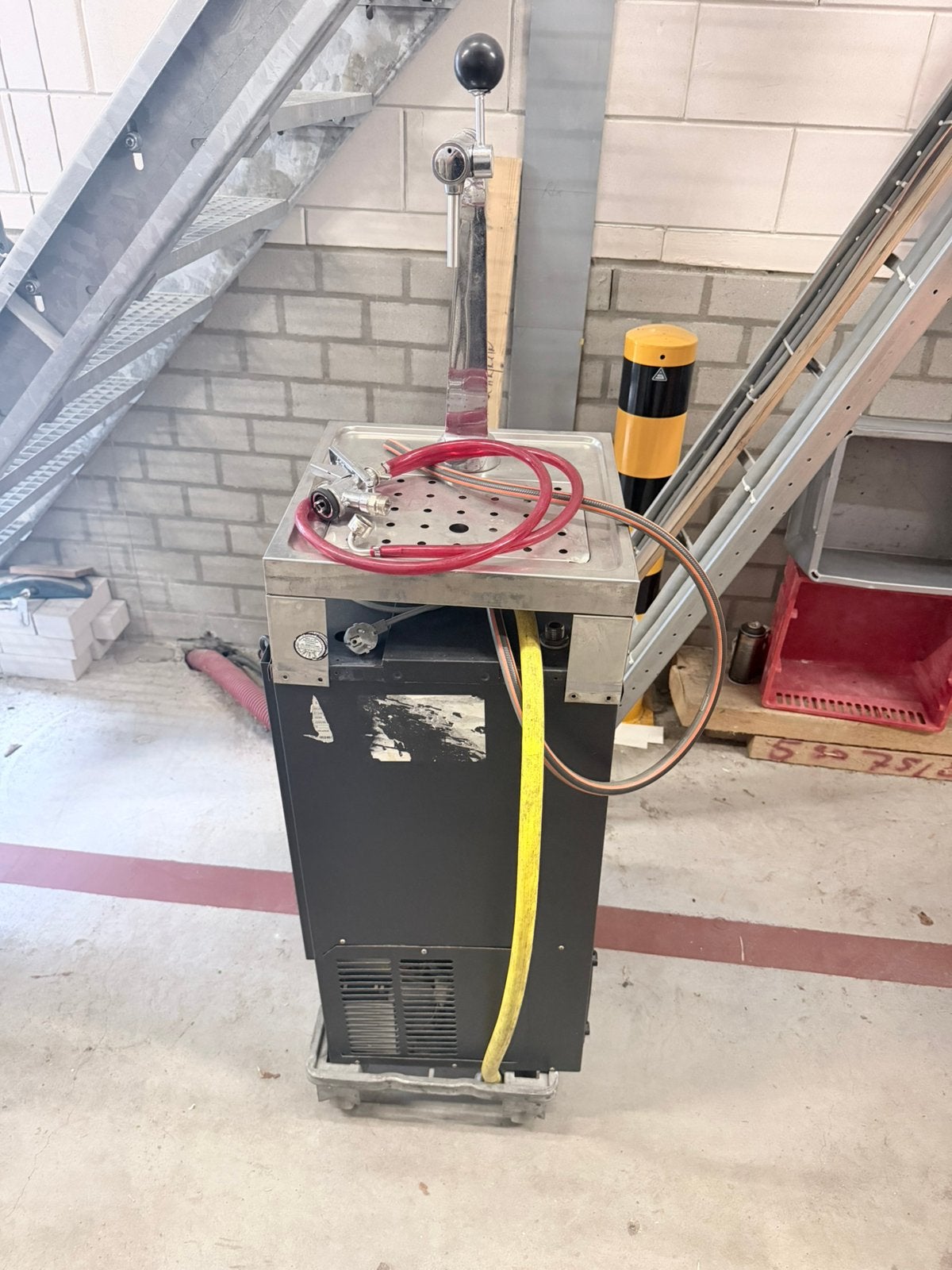 Professionele biertap met RVS tapzuil en fustkoppeling, Ophalen, Koelen en Vriezen