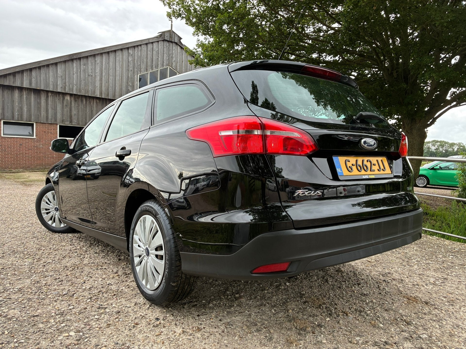 Ford Focus Wagon 1.0 Trend | 103.000 km + Airco + Stoel verw, Gebruikt, Zwart, Handgeschakeld, 999 cc
