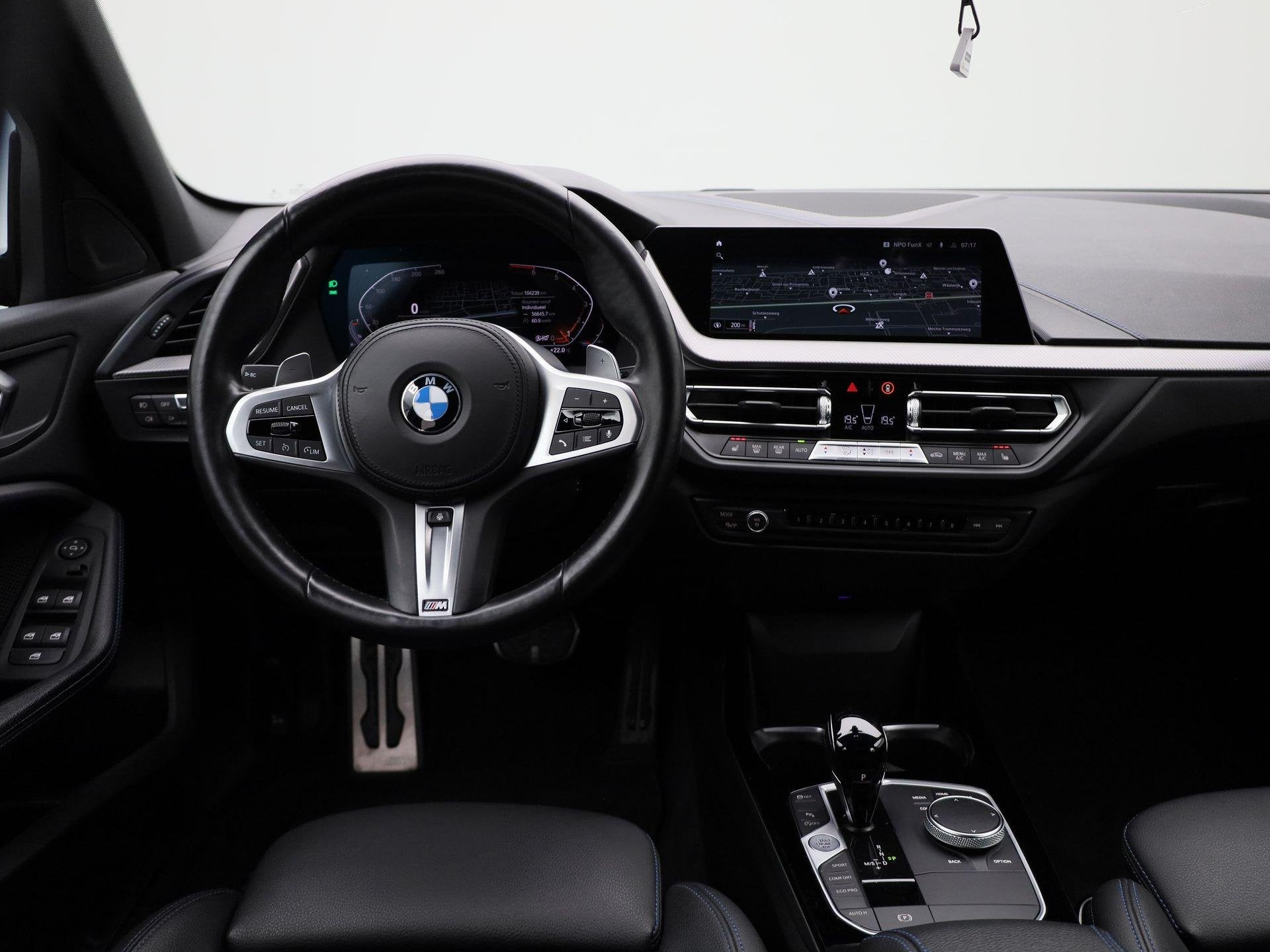 BMW 1-serie 120i Business Edition | M-Sport | Automaat | Nav, Auto's, Gebruikt, 4 cilinders, Zwart, 178 pk