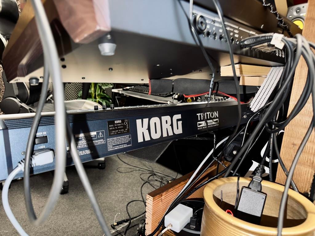 Korg Triton Extreme 76 toets met Mossboard, Ophalen, Zo goed als nieuw, 76 toetsen, Korg